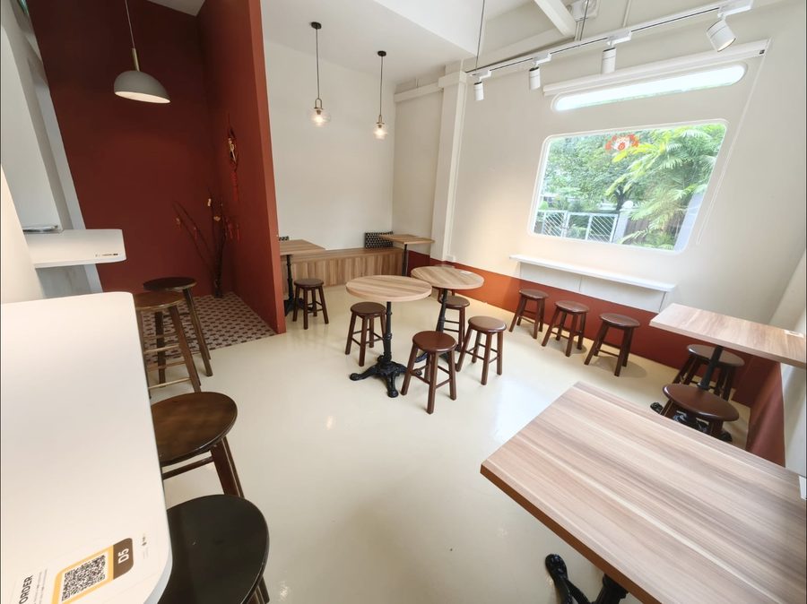 The indoor room at Chip Bee Gardens