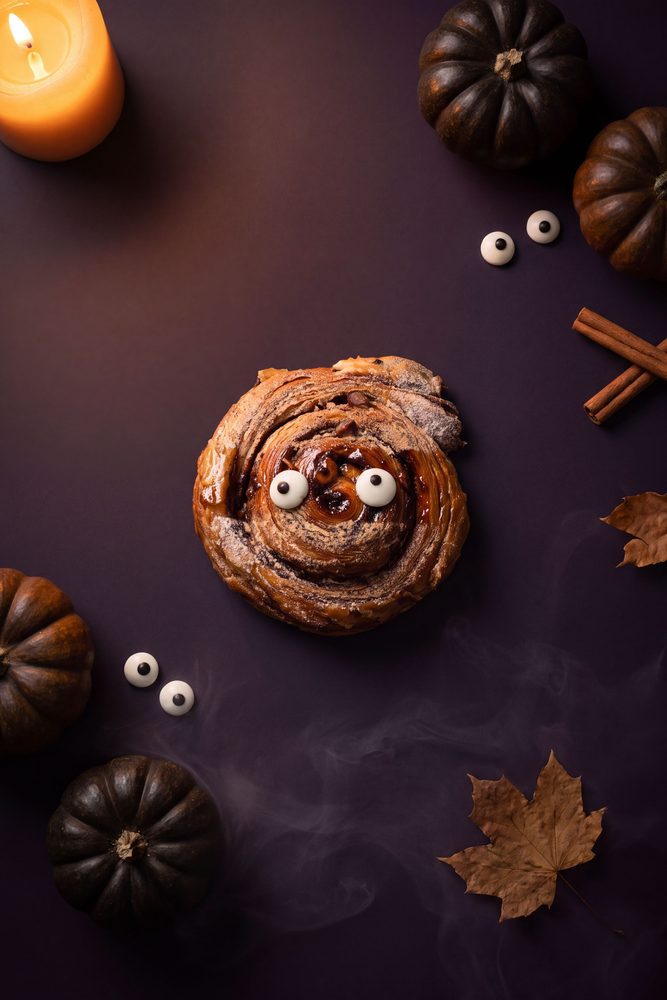 Cinnamon Walnut Roll