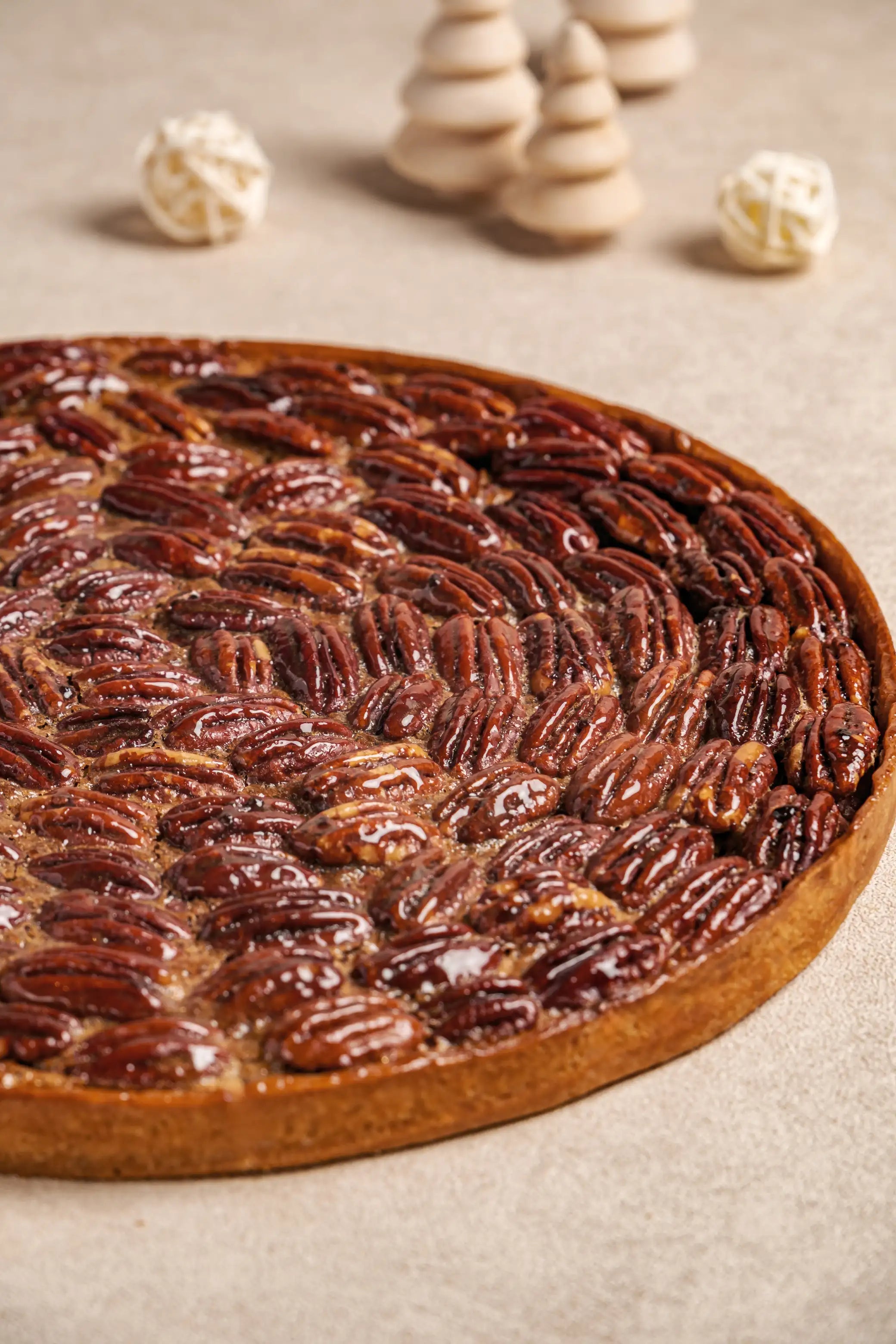 Gingerbread Pecan Tart (12")