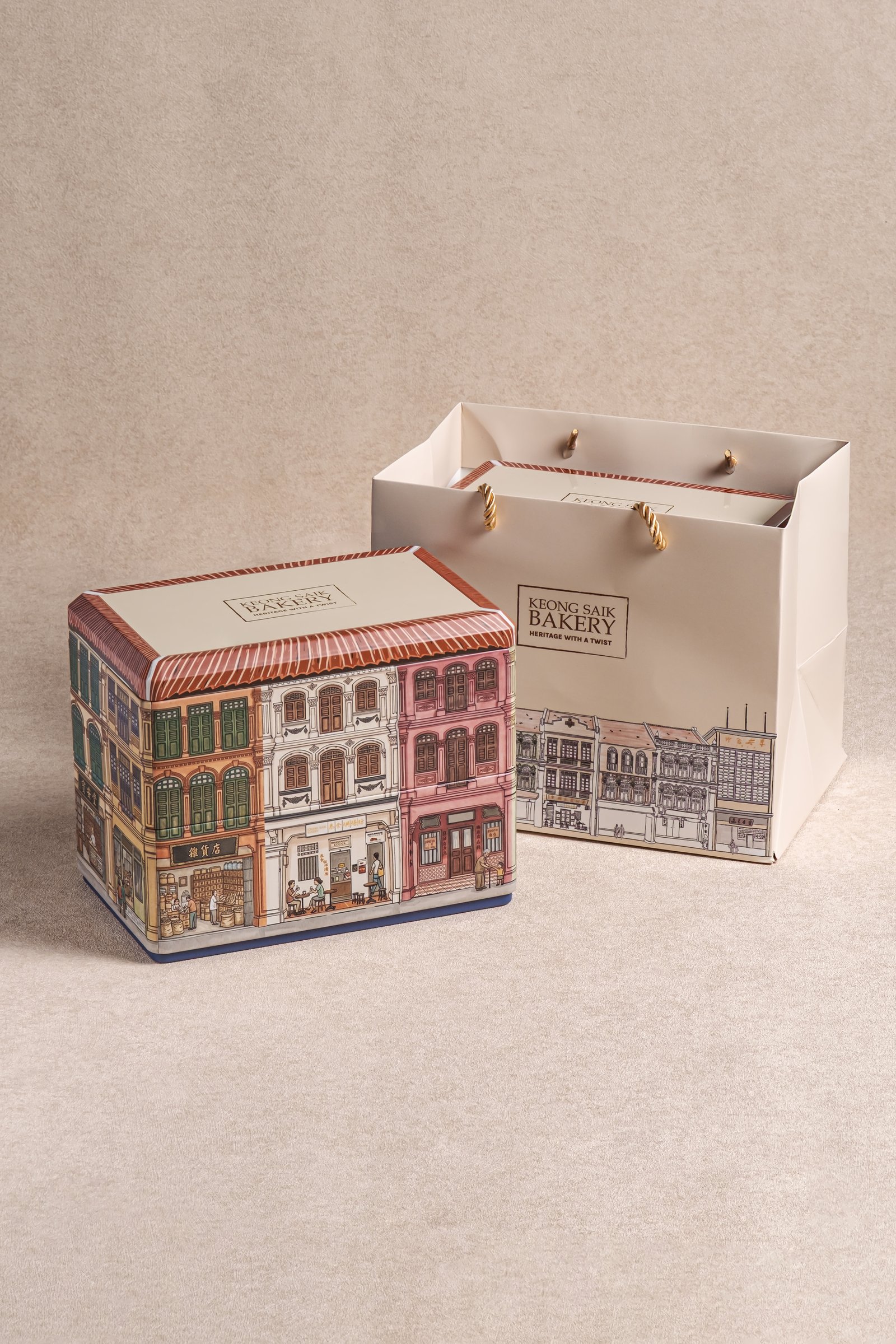 Keong Saik Bakery mooncake box with carrier bag